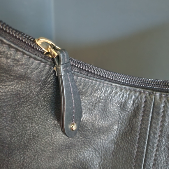 Danier Bag - Picture 9 of 9